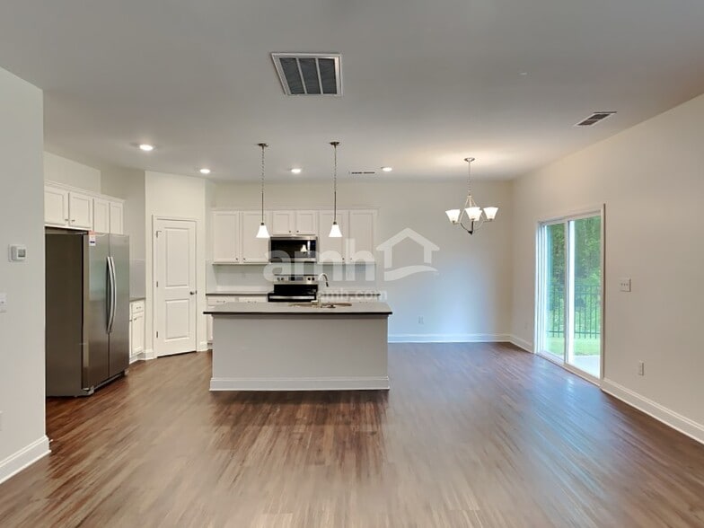 Building Photo - 1013 Bluewater Dr