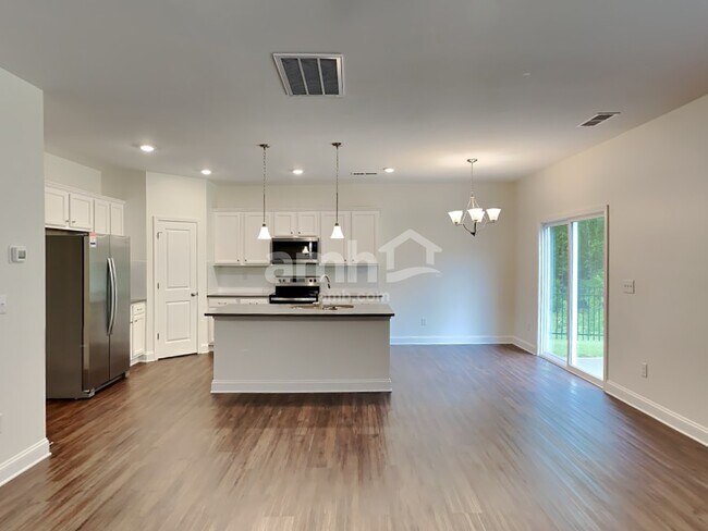 Building Photo - 3503 Lincoln Hts Ln