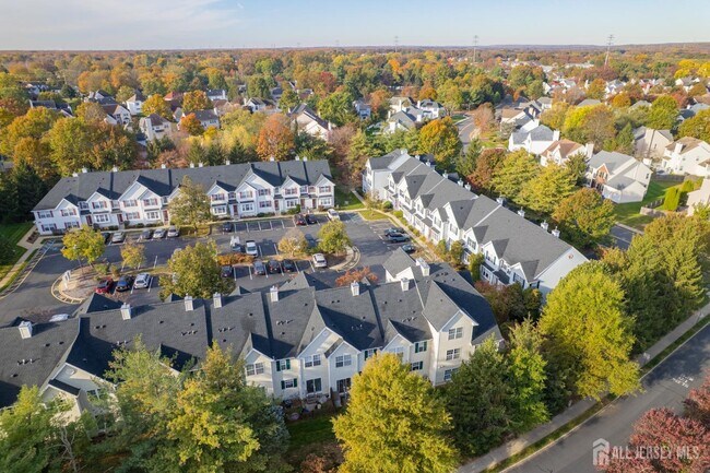 Building Photo - 111 Blossom Cir