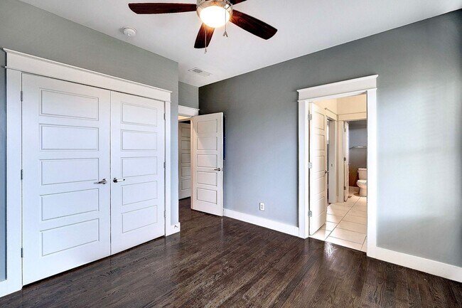 Building Photo - EAST NASHVILLE - FOUR BEDROOM Historic Home with amazing views of Nashville Skyline!