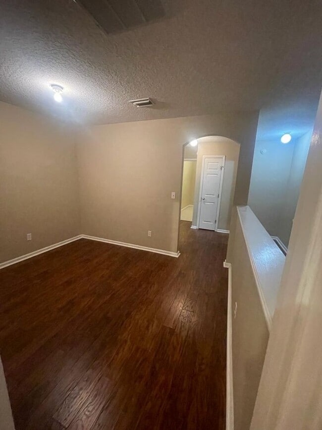 Building Photo - MOVE IN SPECIAL!!!   2 BEDROOM 2 BATHS JAC...