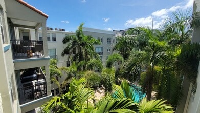 Building Photo - Luxury Condo On The Top Floor at Solé in Flagler Village