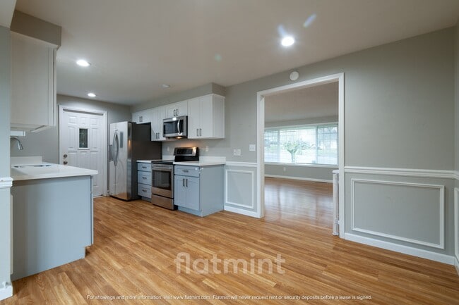 Building Photo - 2508 104th Pl SE