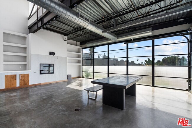 Building Photo - 1534 17th St