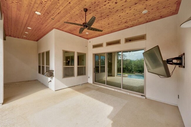 Building Photo - 116 Stardusty