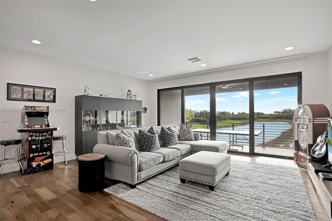 Building Photo - 17113 Aquavera Way