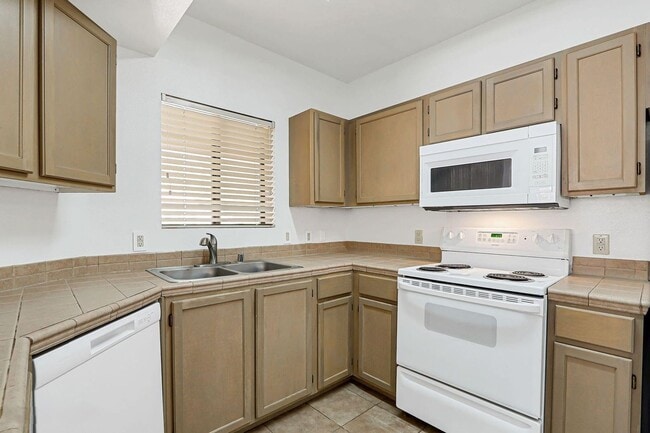 Building Photo - Morningstar Casitas Condo #308