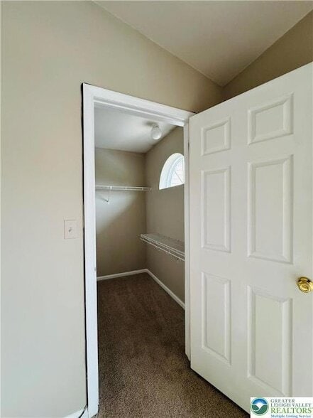 Building Photo - 102 Quaker Dr