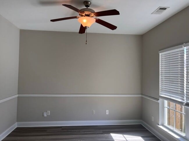 Building Photo - 338 High Meadows Pl