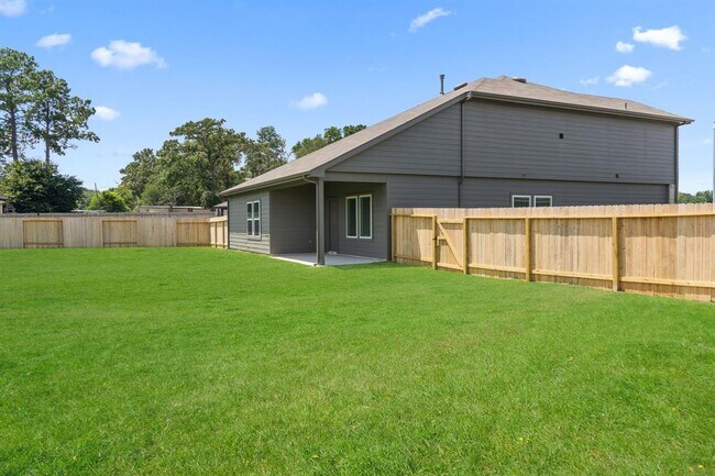 Building Photo - 16727 Hemlock Frst Ln