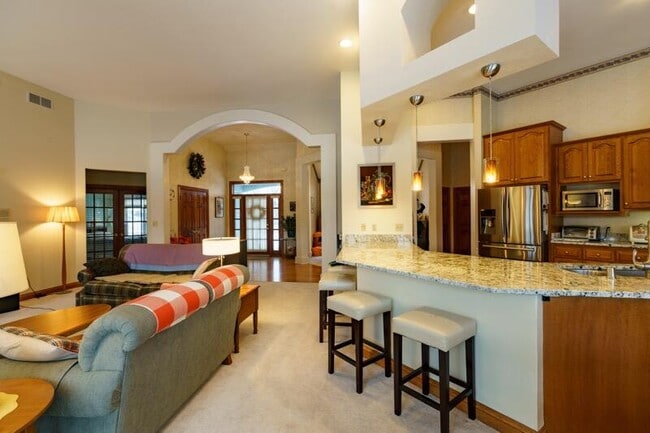 Building Photo - 5432 W Burning Bush Ln