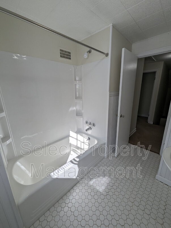 Building Photo - 1226 Elmwood Ave