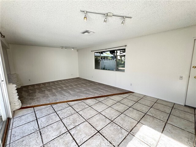 Building Photo - 143 Marywood Ave