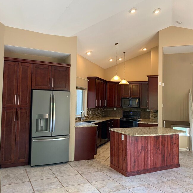 Building Photo - Beautifully updated home on 5 acres