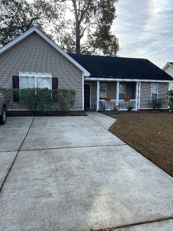 Building Photo - 305 Rose Marie Ln