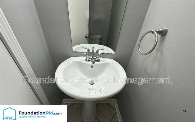 Building Photo - 3356 Coachouse Cove