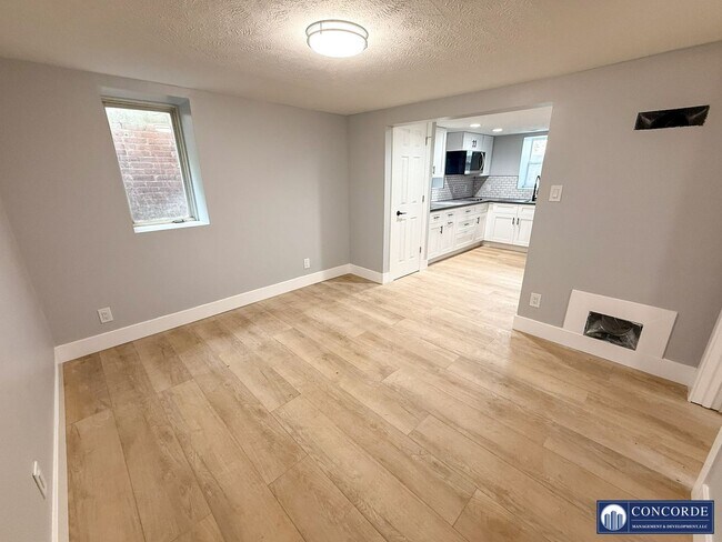 Building Photo - 3210 S 48th St