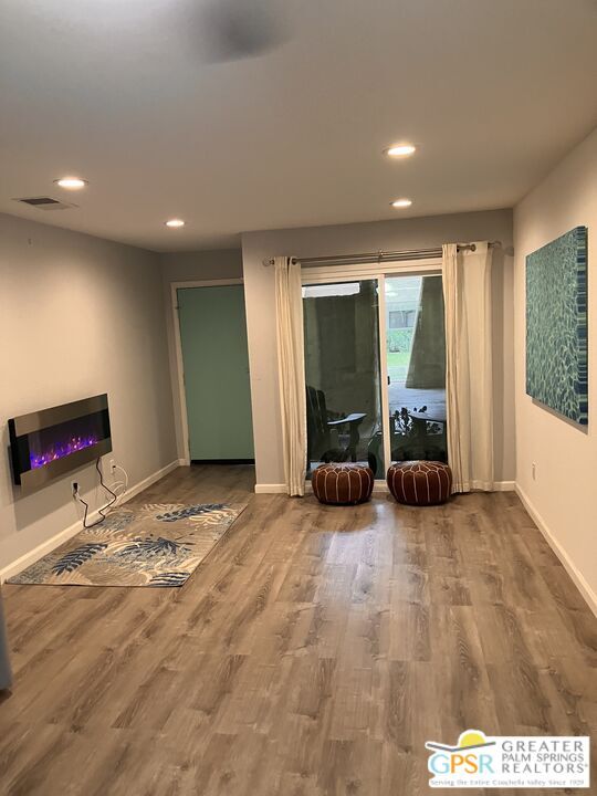 Building Photo - 2801 N Los Felices Rd