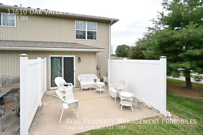 Building Photo - 13610 Oak Valley Dr