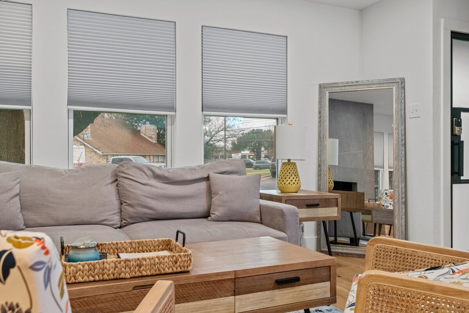 Building Photo - 2104 Lamplight Village Cir