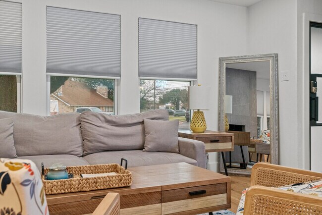 Building Photo - 12502 Brandywine Ct