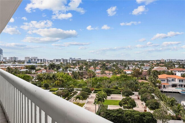 Building Photo - 1000 W Island Blvd