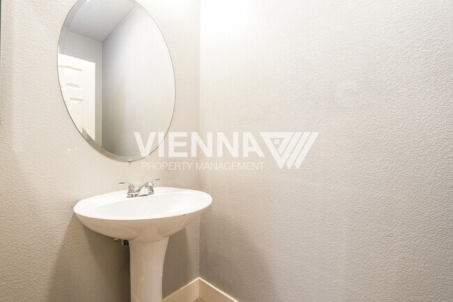 Building Photo - 8121 Gilleland Dr