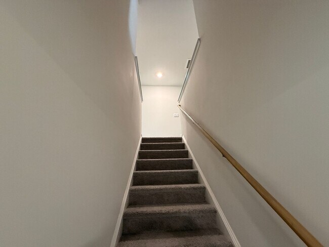 Building Photo - Beautiful Townhome in Charlotte