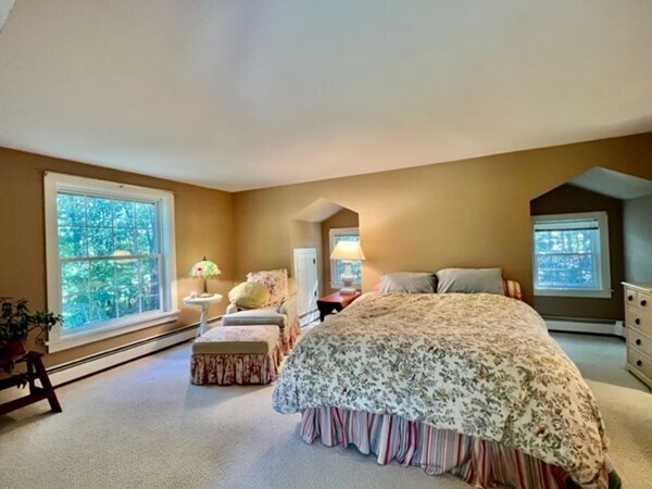 Building Photo - 376 Grove St