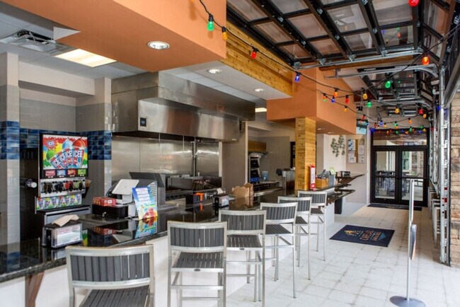 Building Photo - 4425 Acorn Ct