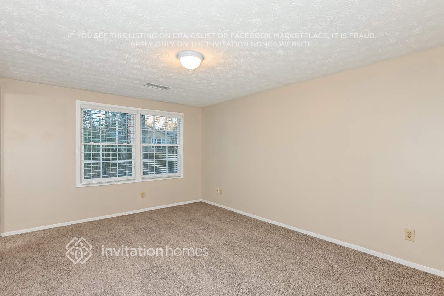 Building Photo - 445 N Pond Trail