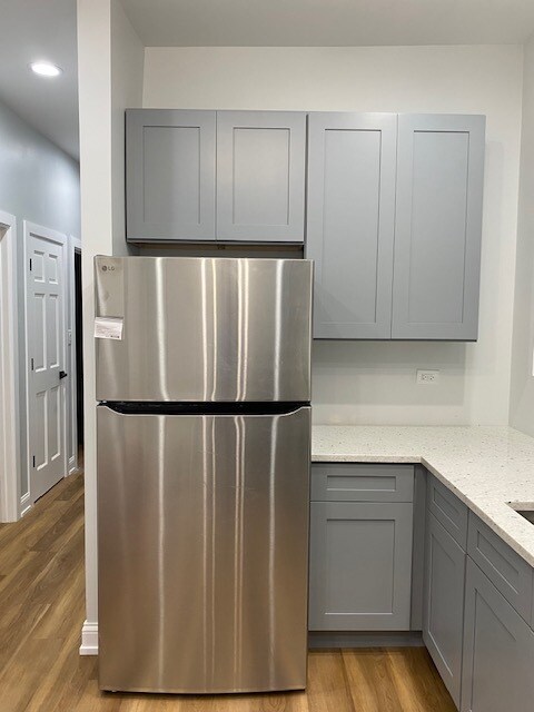 Building Photo - 1305 E 69th St