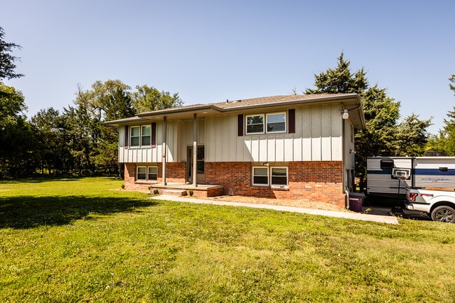 Primary Photo - 3409 Cedar Ln