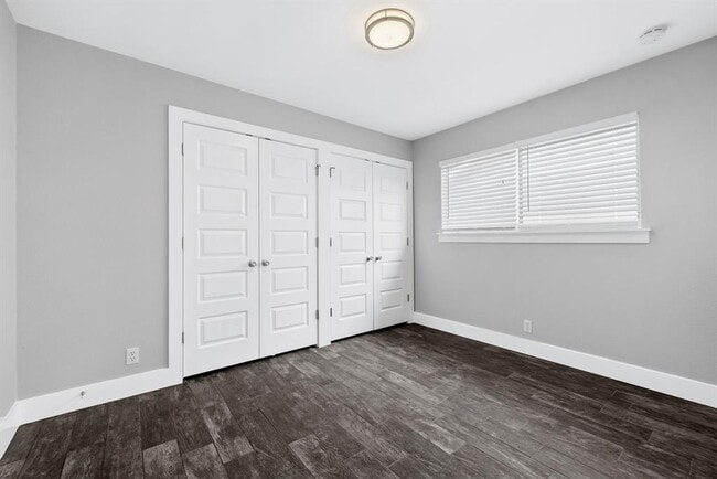 Building Photo - 3910 Hillside Dr