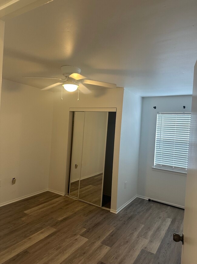 Building Photo - 3705 SW 27th St