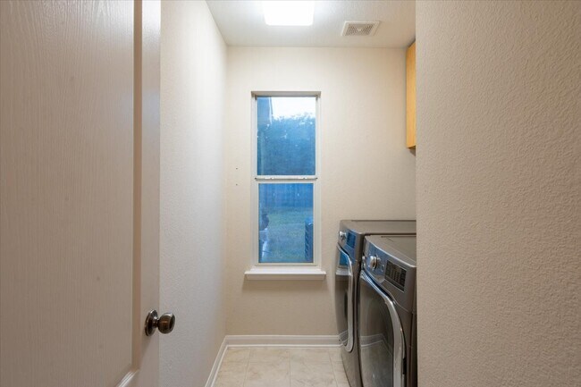 Building Photo - 15907 Kings Cypress Ln