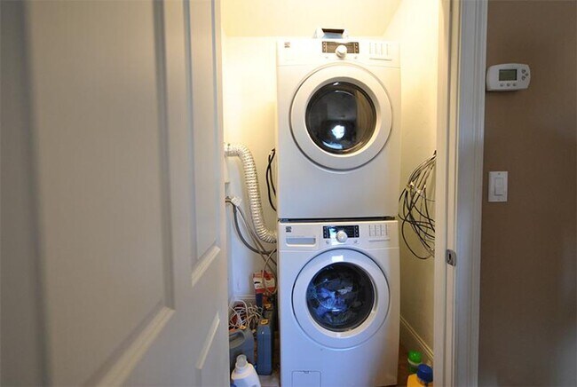 Building Photo - RENOVATED 5 BED/2 BATH WITH GREEN LINE ACCESS IN BRIGHTON