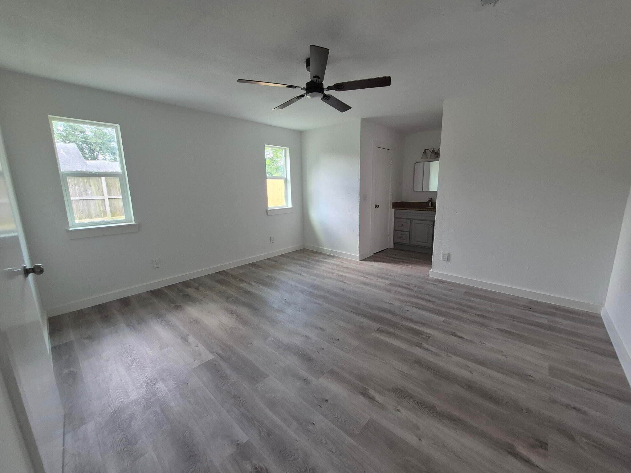 Building Photo - 3706 Verhalen Ave