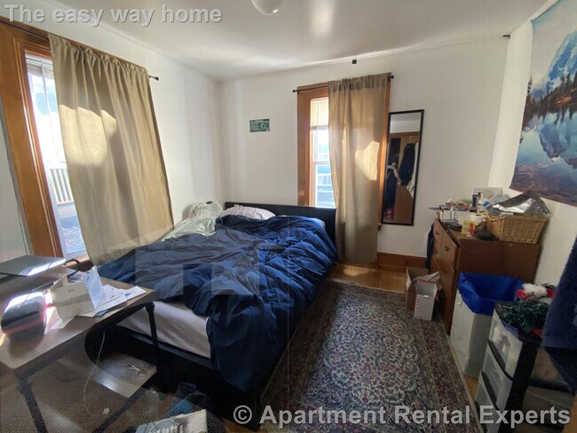 Building Photo - 40 Jay St