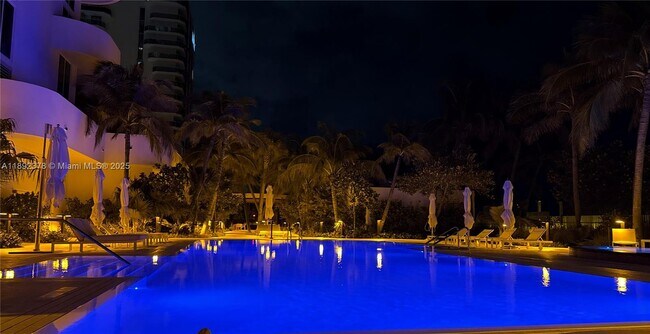 Building Photo - 6365 Collins Ave