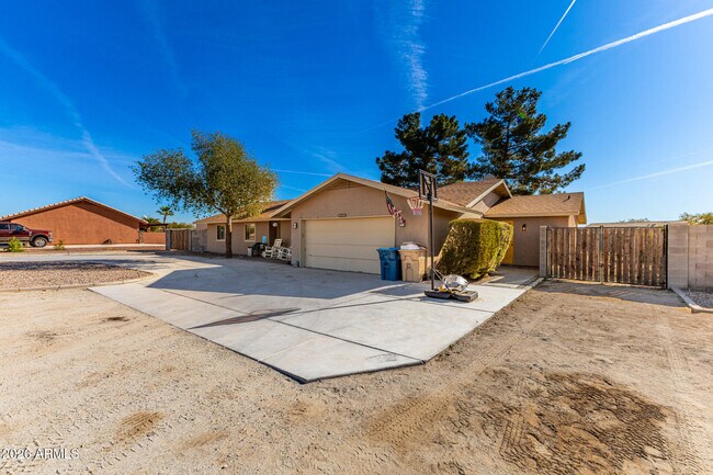 Building Photo - 2421 S 221st Ave