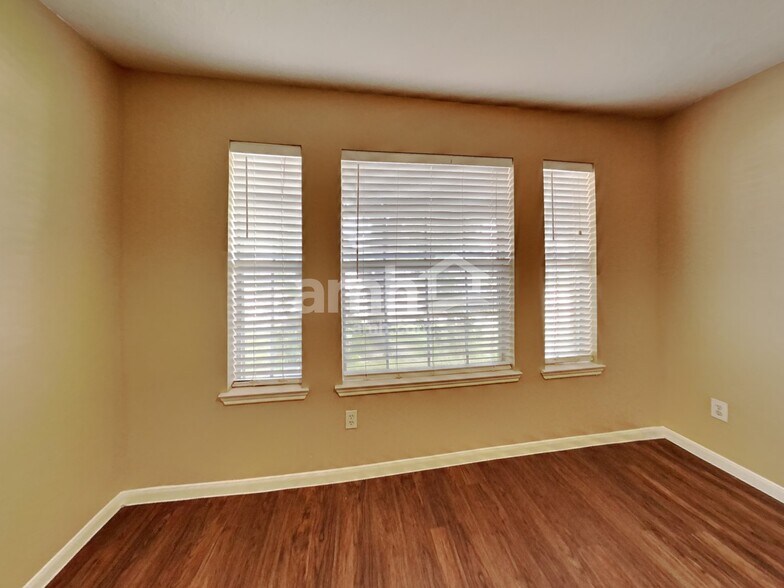 Building Photo - 9812 Fair Brook Way