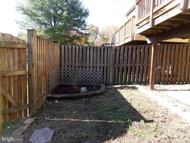 Building Photo - 43441 Postrail Square