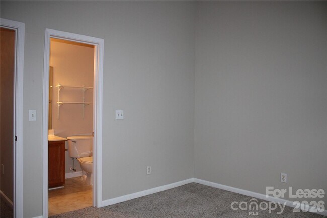 Building Photo - 10147 Reindeer Way Ln