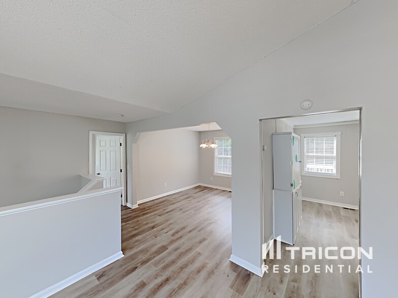 Building Photo - 514 Woodwind Dr