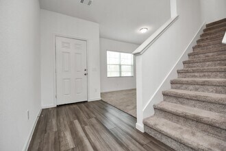 Building Photo - 4910 Highland Spgs Dr