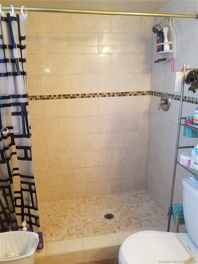 Building Photo - 10724 Royal Palm Blvd