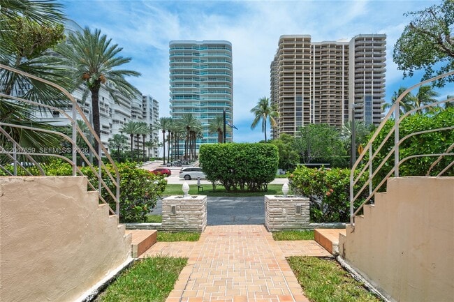 Building Photo - 9940 Collins Ave