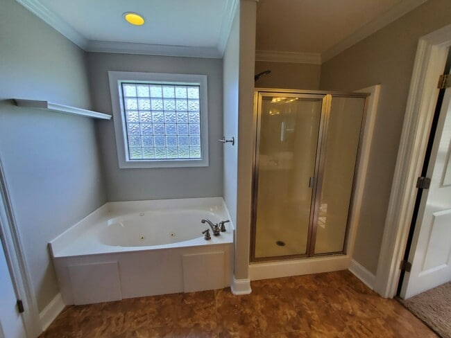 Building Photo - 486 Bell Cir