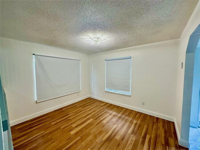 Building Photo - 2320 Pebble Brook Rd